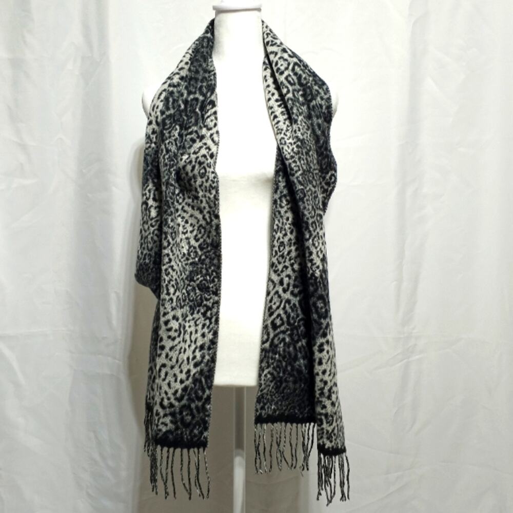 V. Fraas Cashmink Black & Gray Cheetah Print Scarf Elevated Statement
